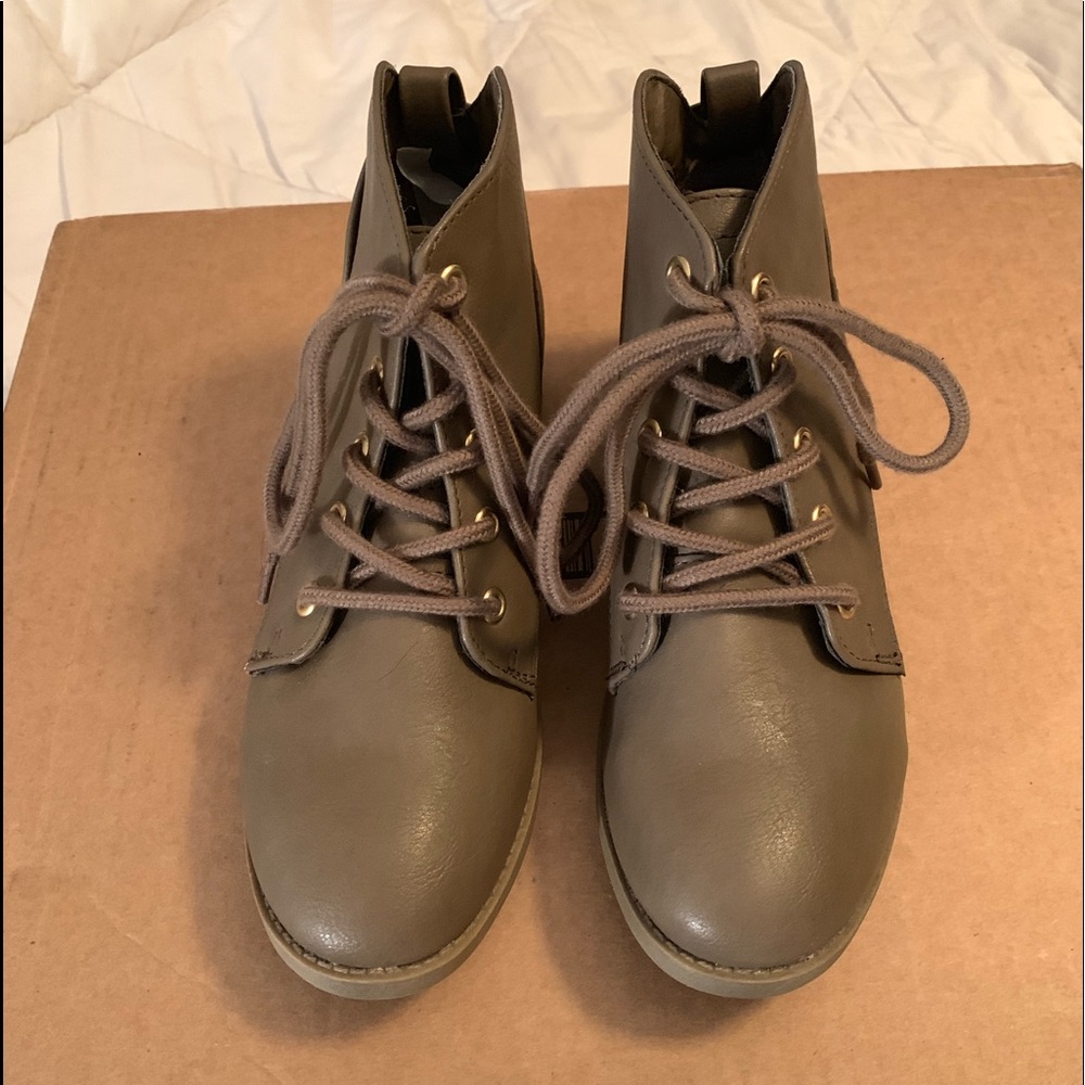 Ankle boots
